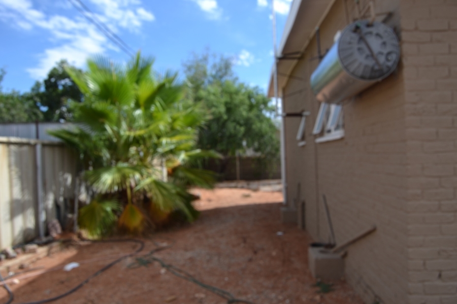 8 Bedroom Property for Sale in Die Rand Northern Cape